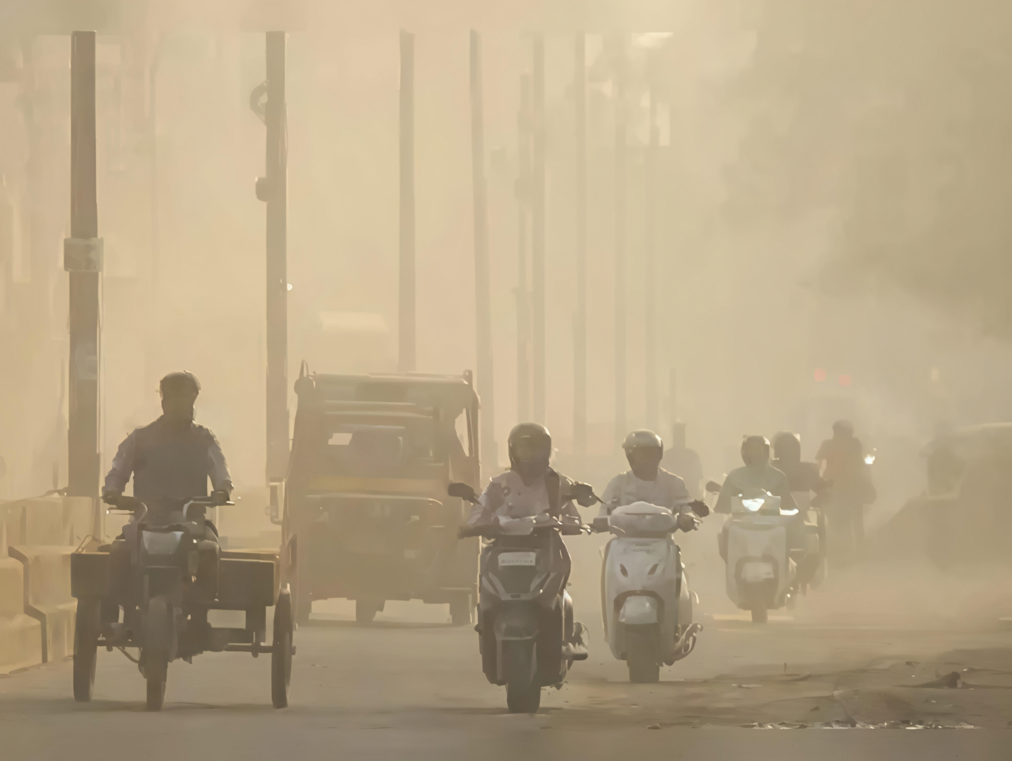 Delhi Sees 30% Rise in Patients With Respiratory Issues Post-Diwali